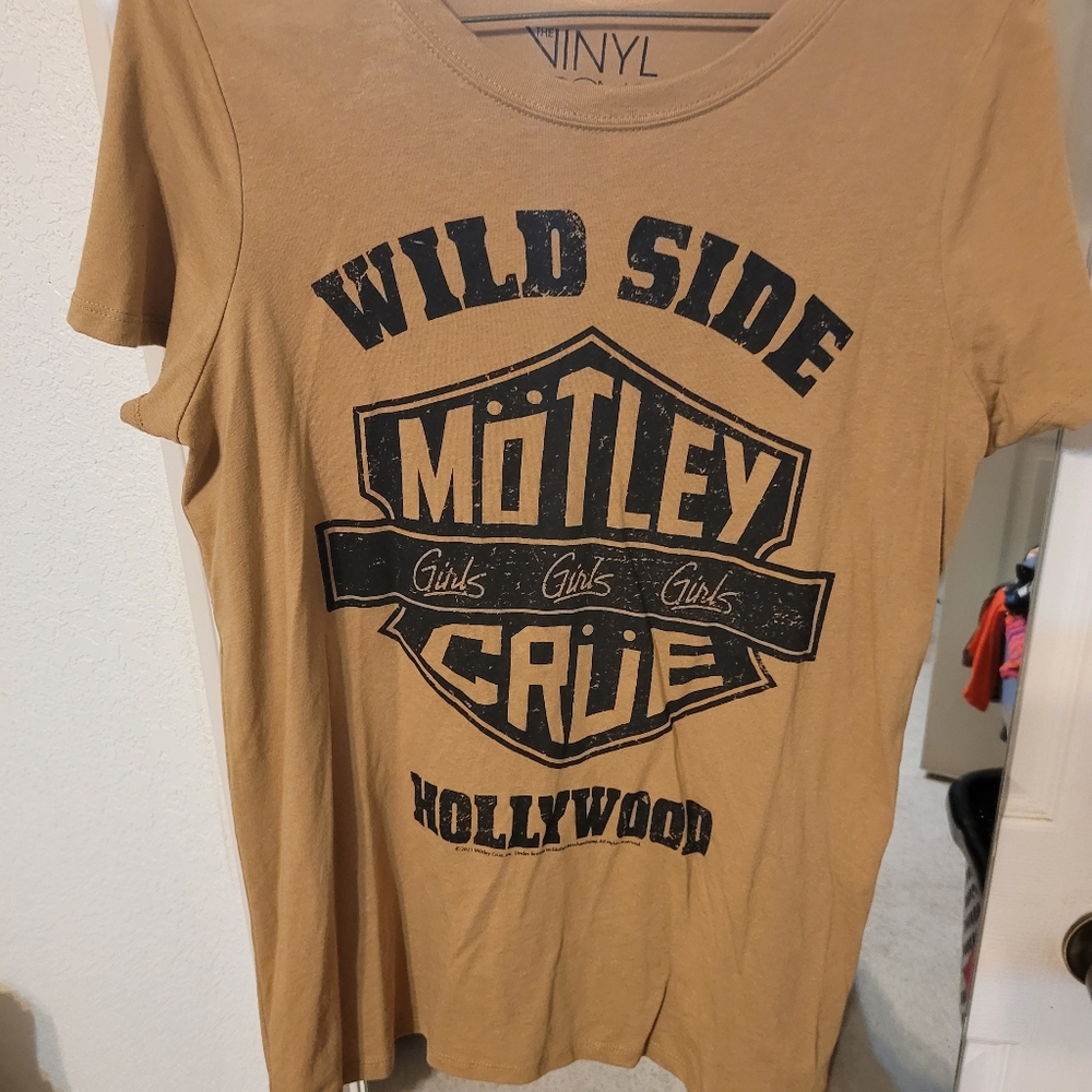 Womens Rock band tee
